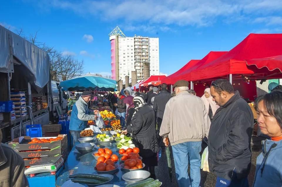 Visuel de « Marché du Mas du Taureau à Vaulx-en-Velin », publié par Ville de Vaulx-en-Velin